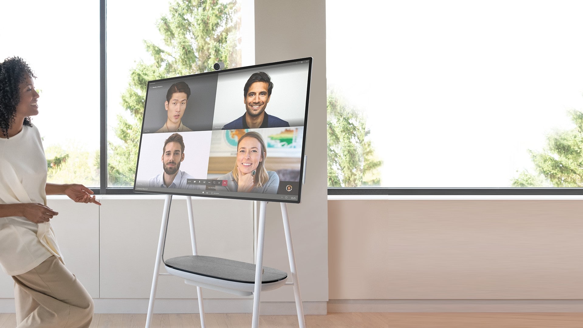 Steelcase RC | Rollwagen für Surface HUB 2 S2 50" Steelcase RC | Rollwagen für Surface HUB 2 S2 50"