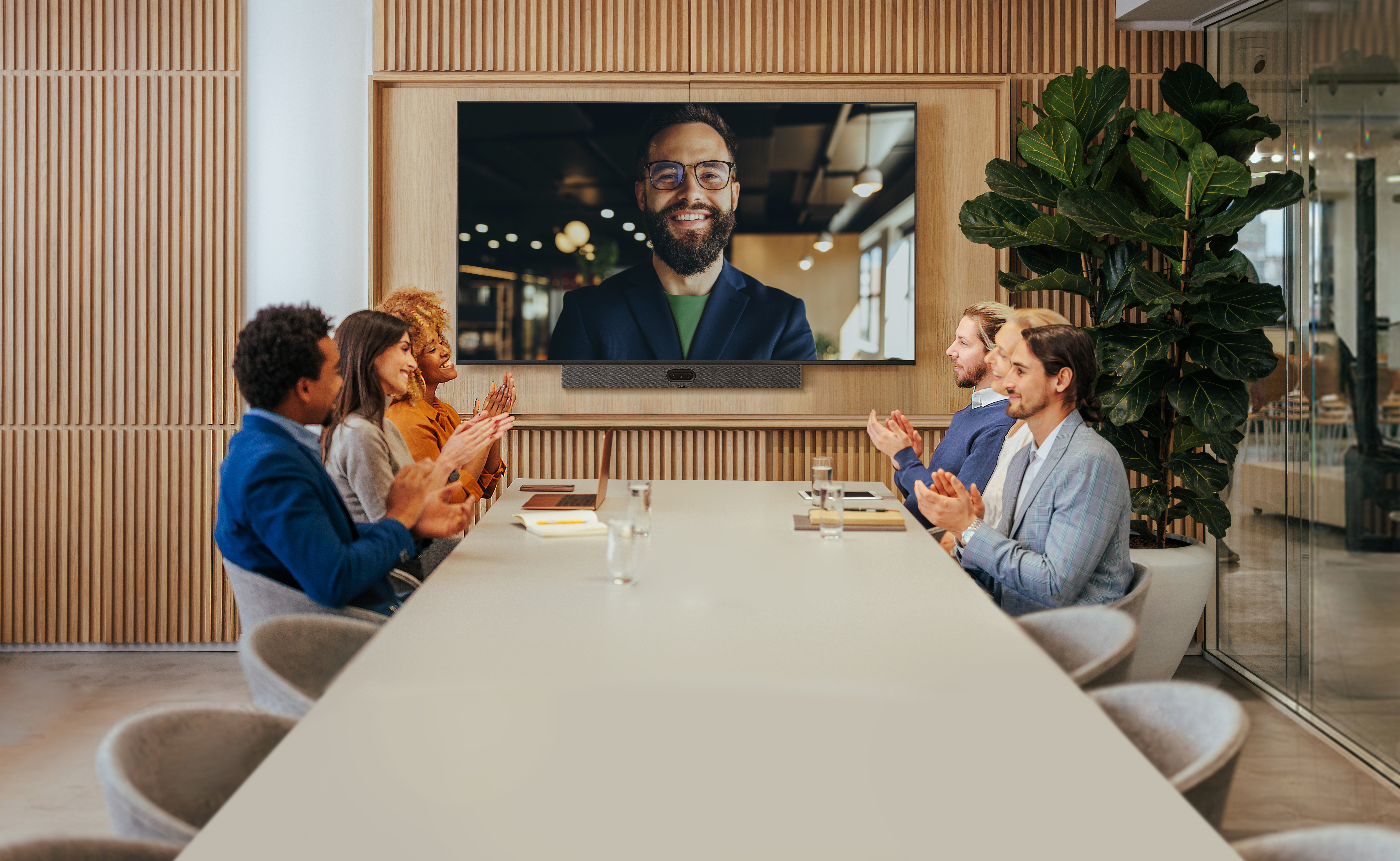 Yealink MeetingBar A50 | Premium Videokonferenzsystem mit Dreifach-Kamera & 4K